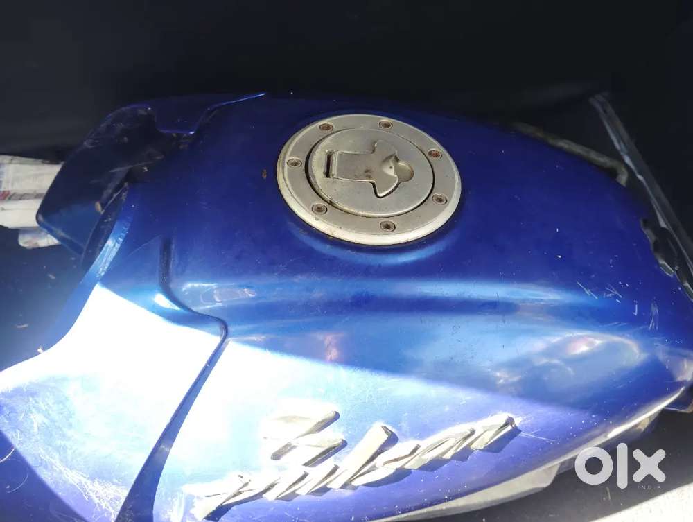 Pulsar 180 petrol tank