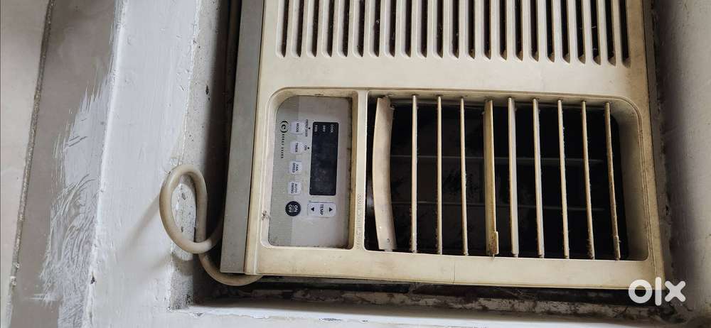 LG 1.5 ton window Ac in working condition
