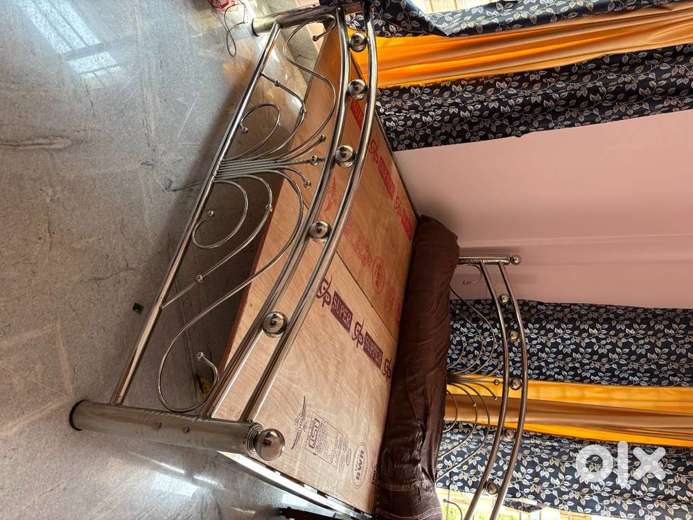 Steel bed need to sell