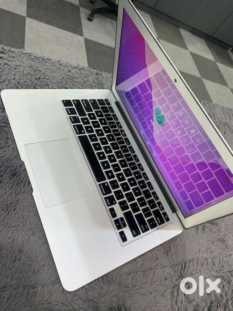 Macbook air 2015 /13inch/A1466/Core i5/8GB/128GB SSD/Working Good