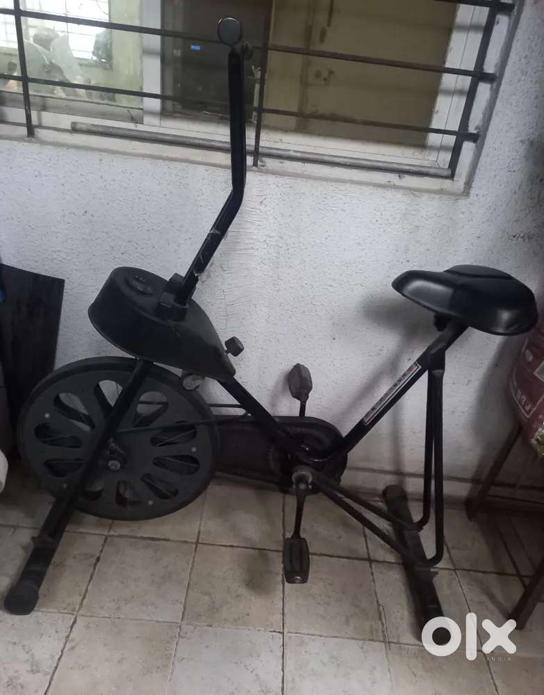 EXERCISE BICYCLE