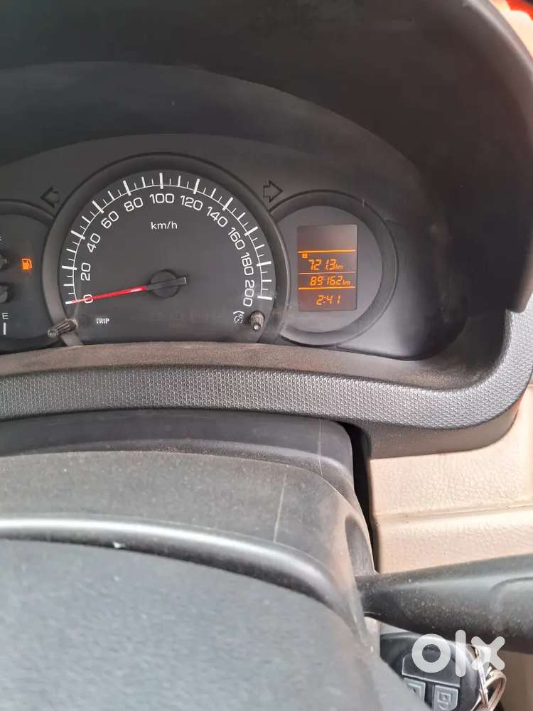 Ola uber me Dizre tour cng car chalane ke liya Driver ki jarurat hai