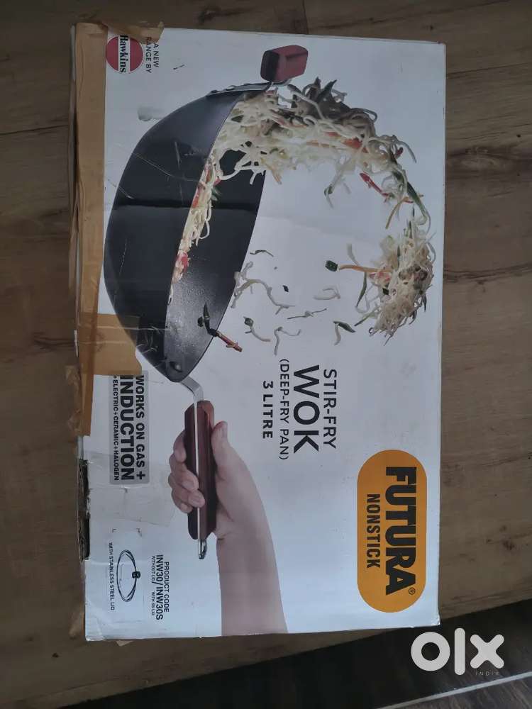 Hawkins futura wok 3 litres with lid