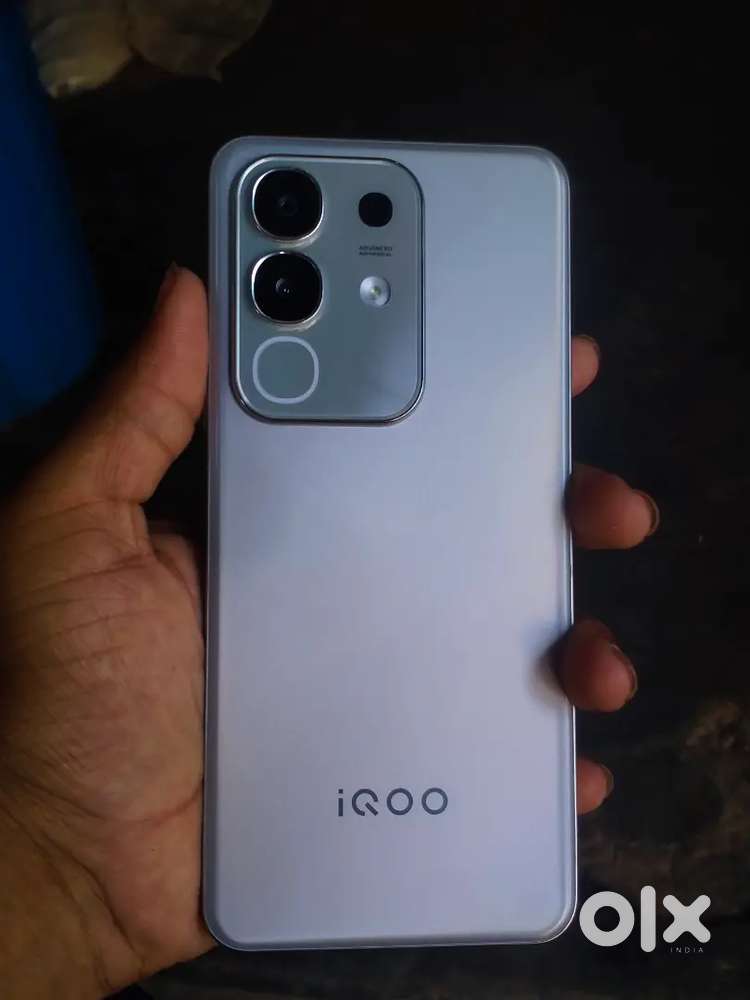 iQOO Z10x 5 g 10 days old urgent sale