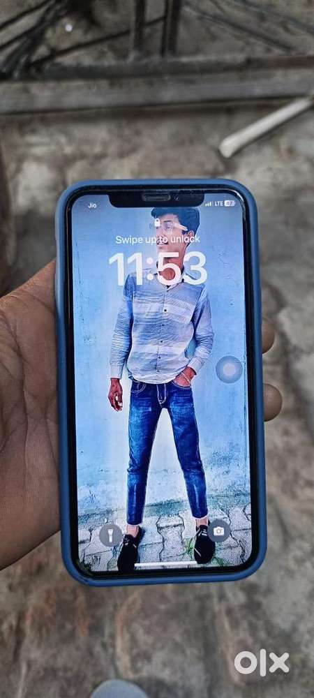 iPhone XS 64 gb 11 pro mai convert hai bettry health 88 all ok phone