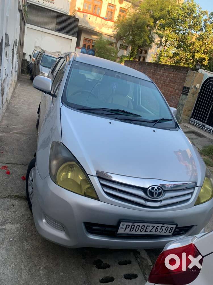 Toyota Innova 2011 Diesel Well Maintained