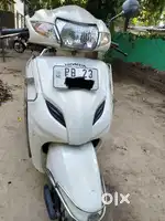 Honda Activa 2016 model 
Driven: 14000
Good condition 
No accident