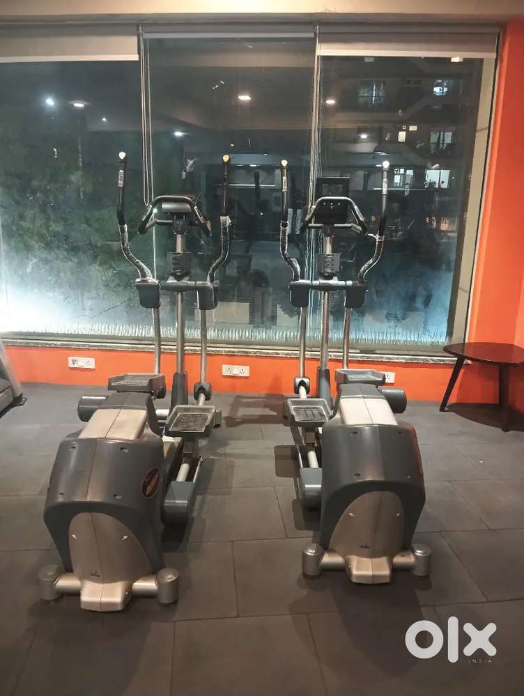 Elliptical Cross Trainer – Perfect for Full Body Workout