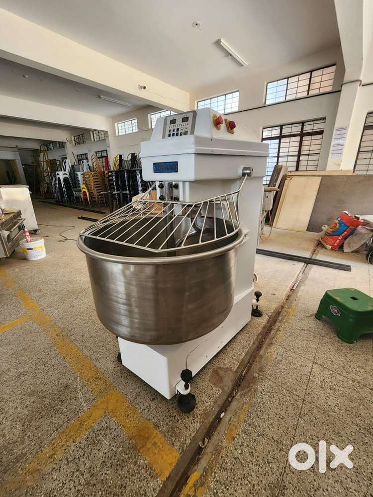 Sinmag 80kg mixer & all bakery setup