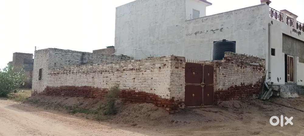 रजिस्ट्री का प्लॉट 25x50 कॉर्नर प्लॉट सामने पार्क