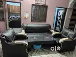 5 seater sofa with centre table in mint condition