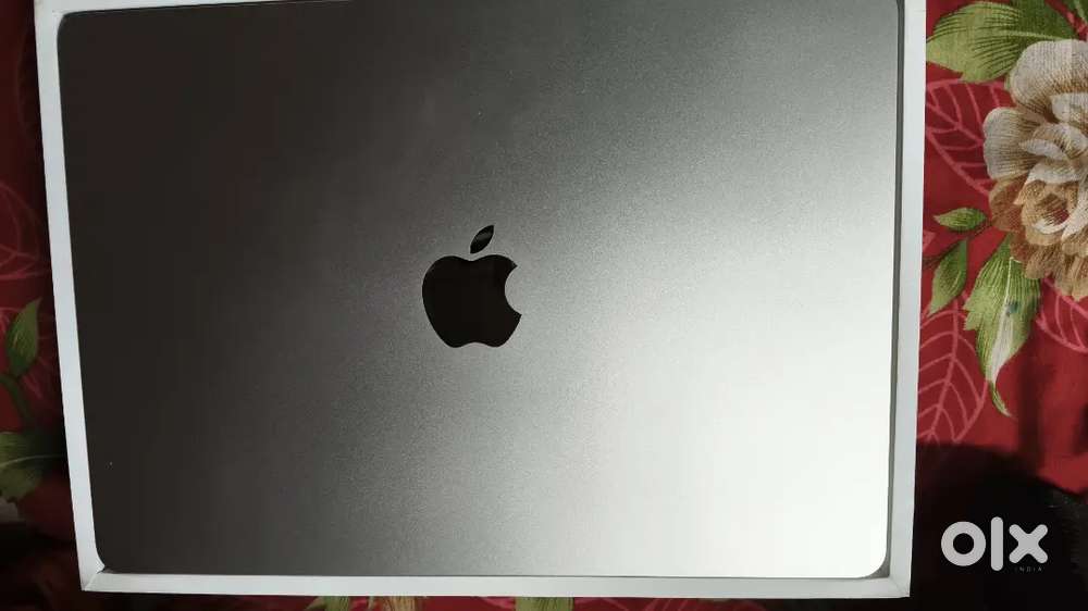 MacBook Air M2 16 256 Model