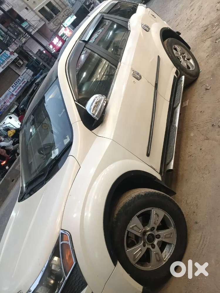 Mahindra XUV500 2012 Diesel 140000 Km Driven