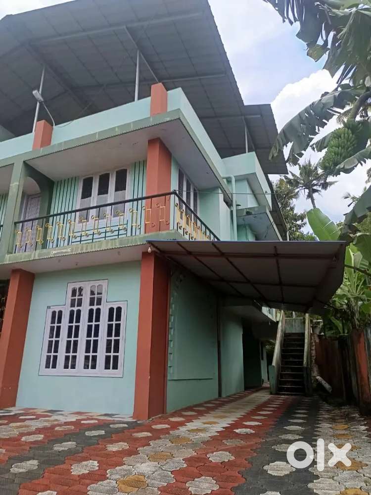 2bhk first floor house for rent - 100m from tholicodu junction