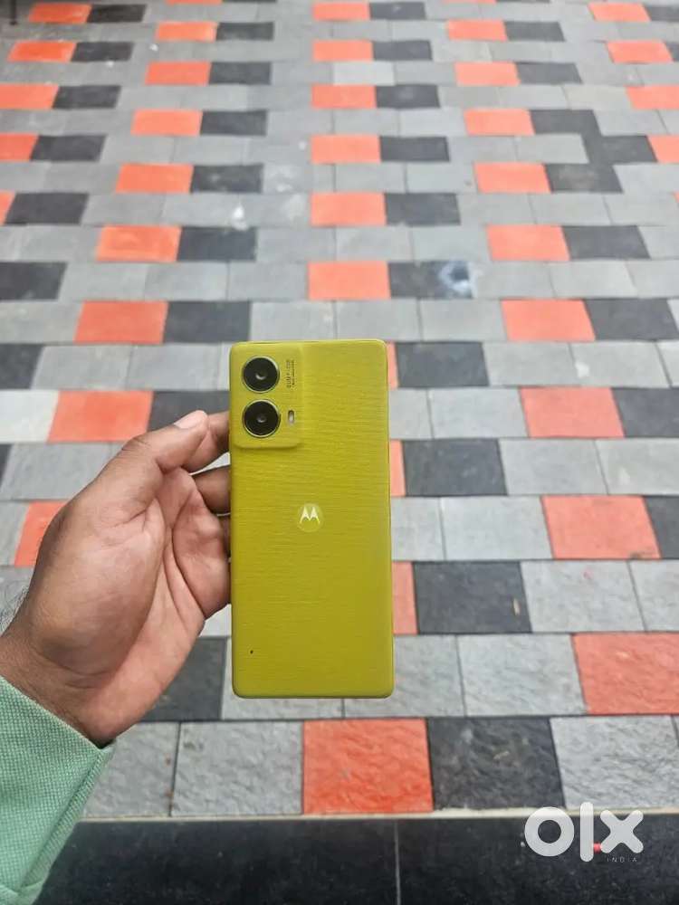 7 month used motorola G85 for sale