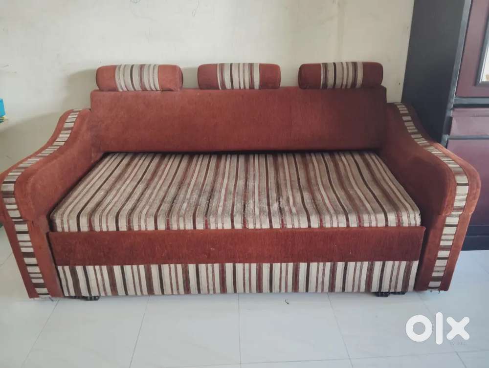 3 seater sofa can be convertible to bed