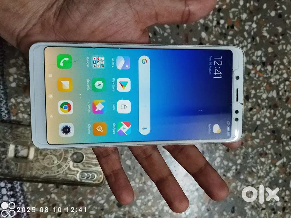6gb ram and 64gb rom Redmi note 5 pro..
