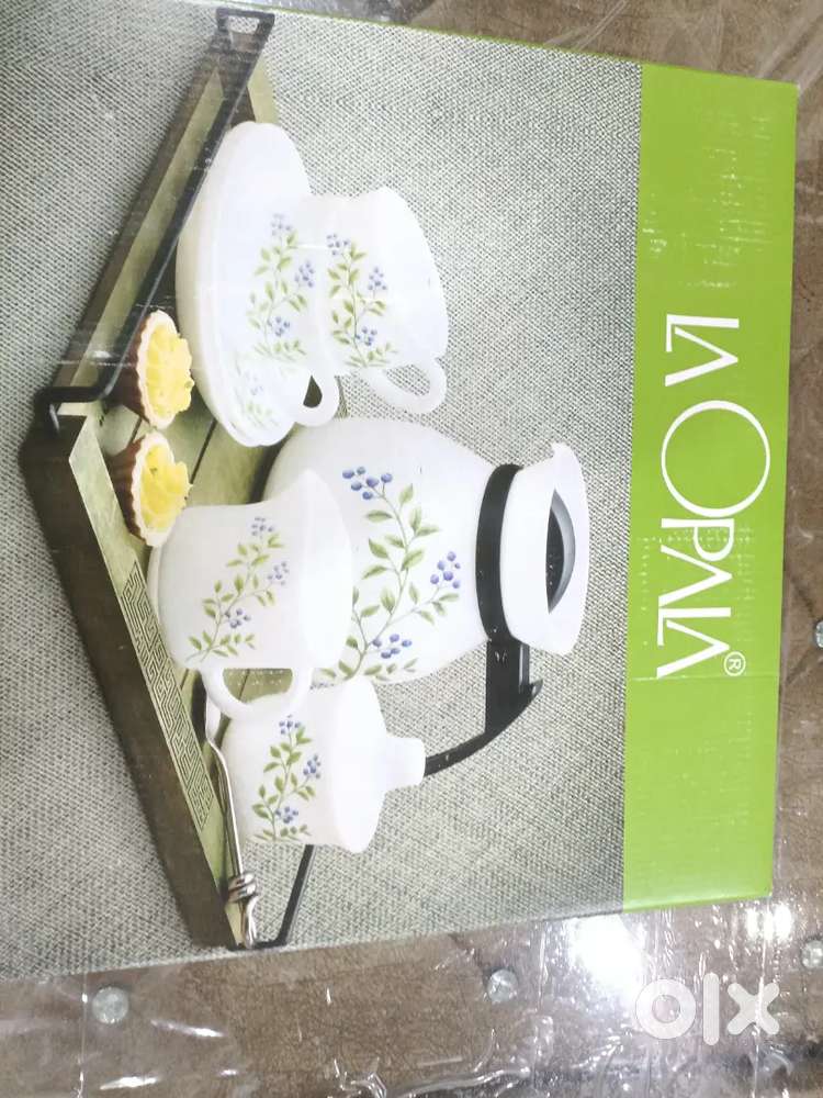 La Opala Tea set
