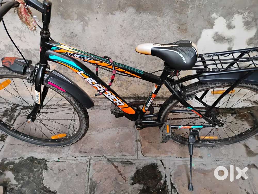 Leader men bicycle in black colour
