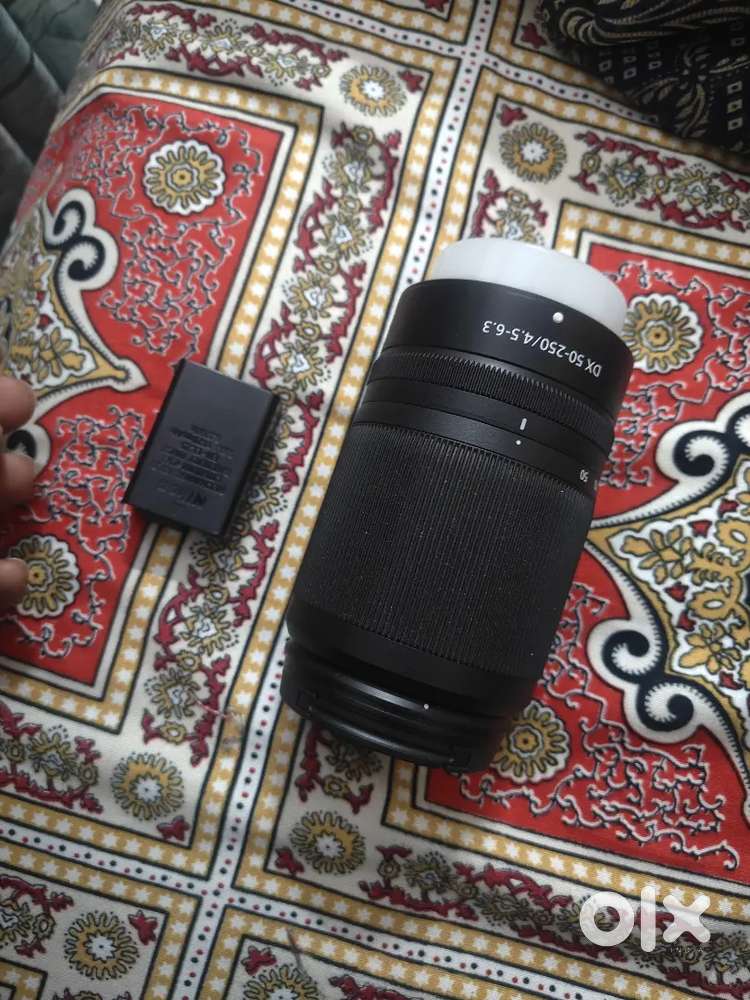 Nikkon Dx50 lens and battery