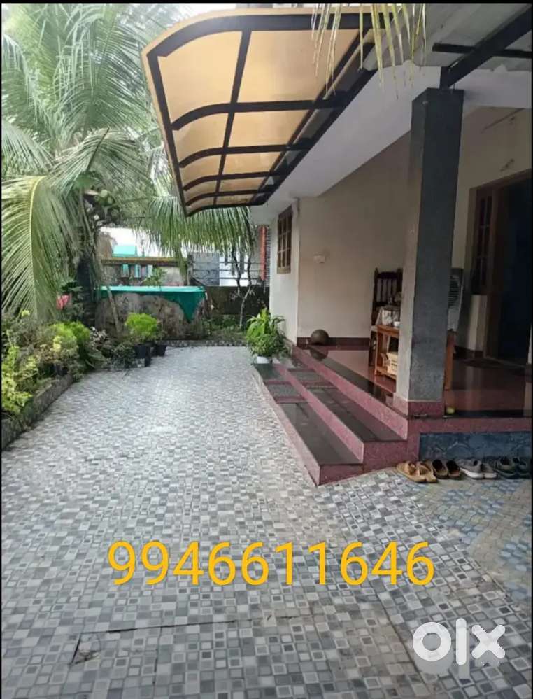 4 bhk just 150 meter from Thalappara Jn