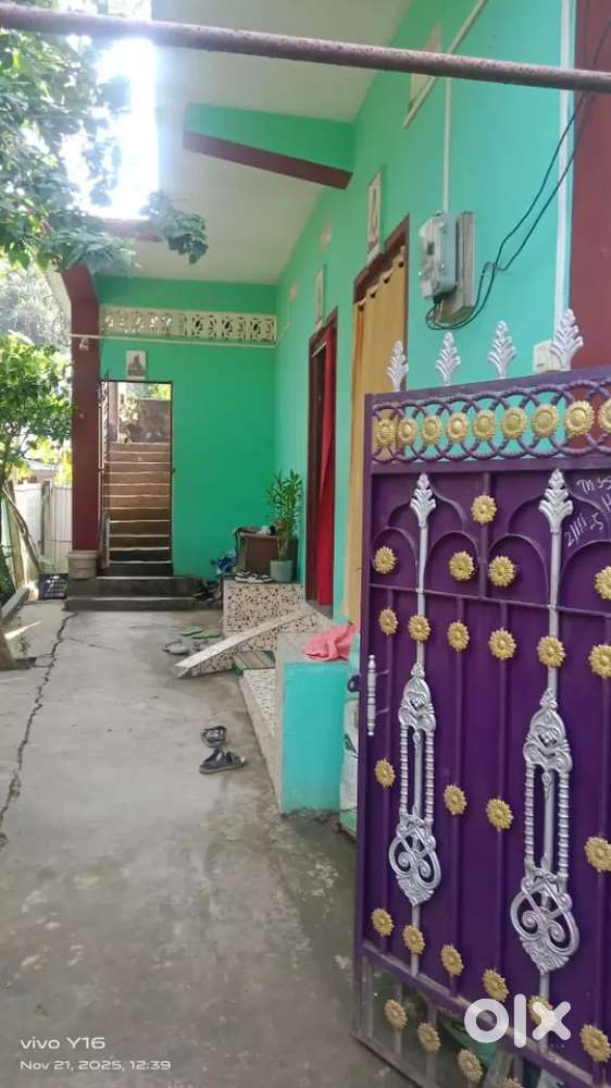 Airport Road Cooperative thakai 250 dur 1 tala building bari Sale hova