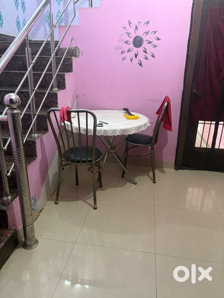 Glass table with 2 chair