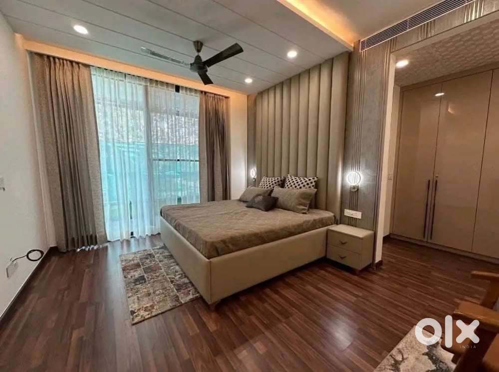 Office calling staff for gilrs