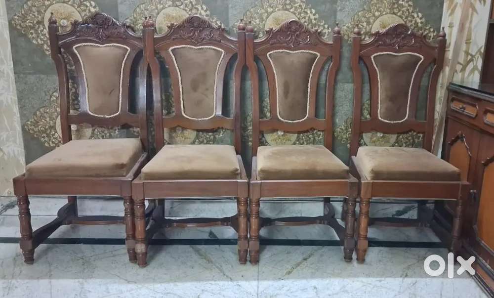 Set of 6 chairs with