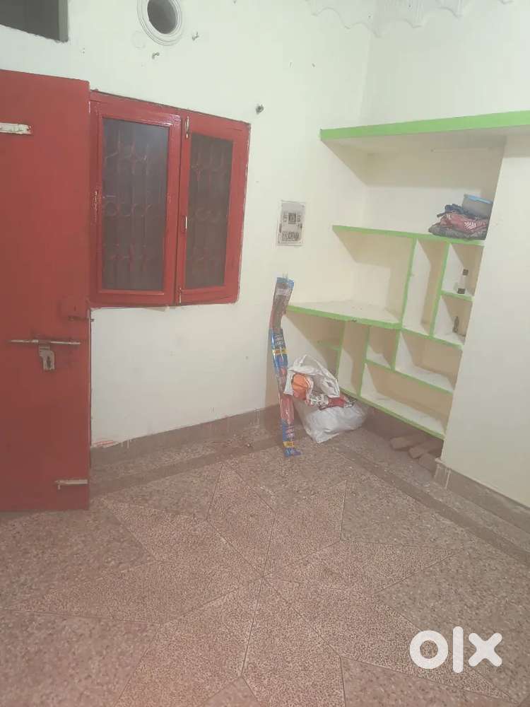 Fully independent Two room set for bachelor/ Couples in Aliganj