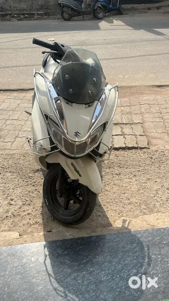 Suzuki burgman 125