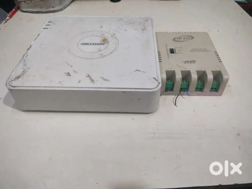 4 channel DVR and 4 channel Power supply full working