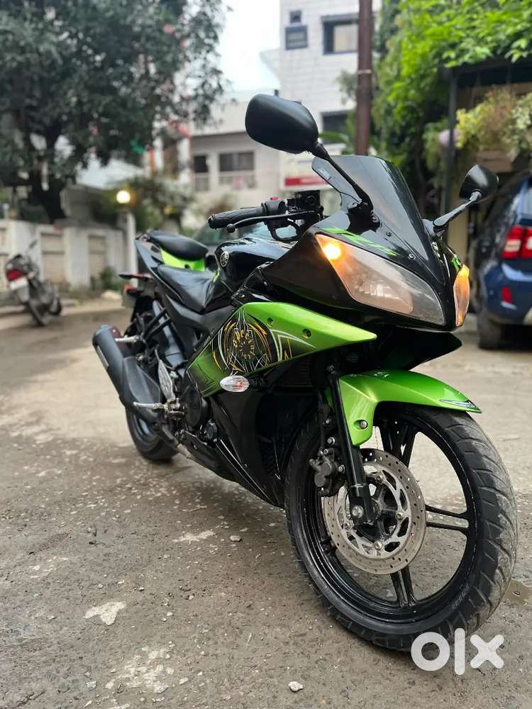 Yamaha R15 V2 limited edition (2013) model