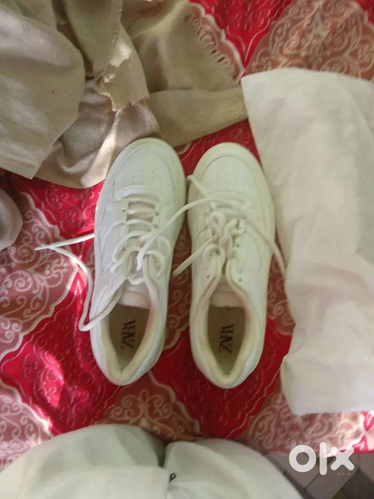 Zara shoes and T-shirt original