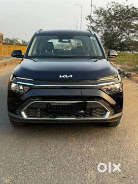 Kia Carens 2022 well maintained and in excellent condition.