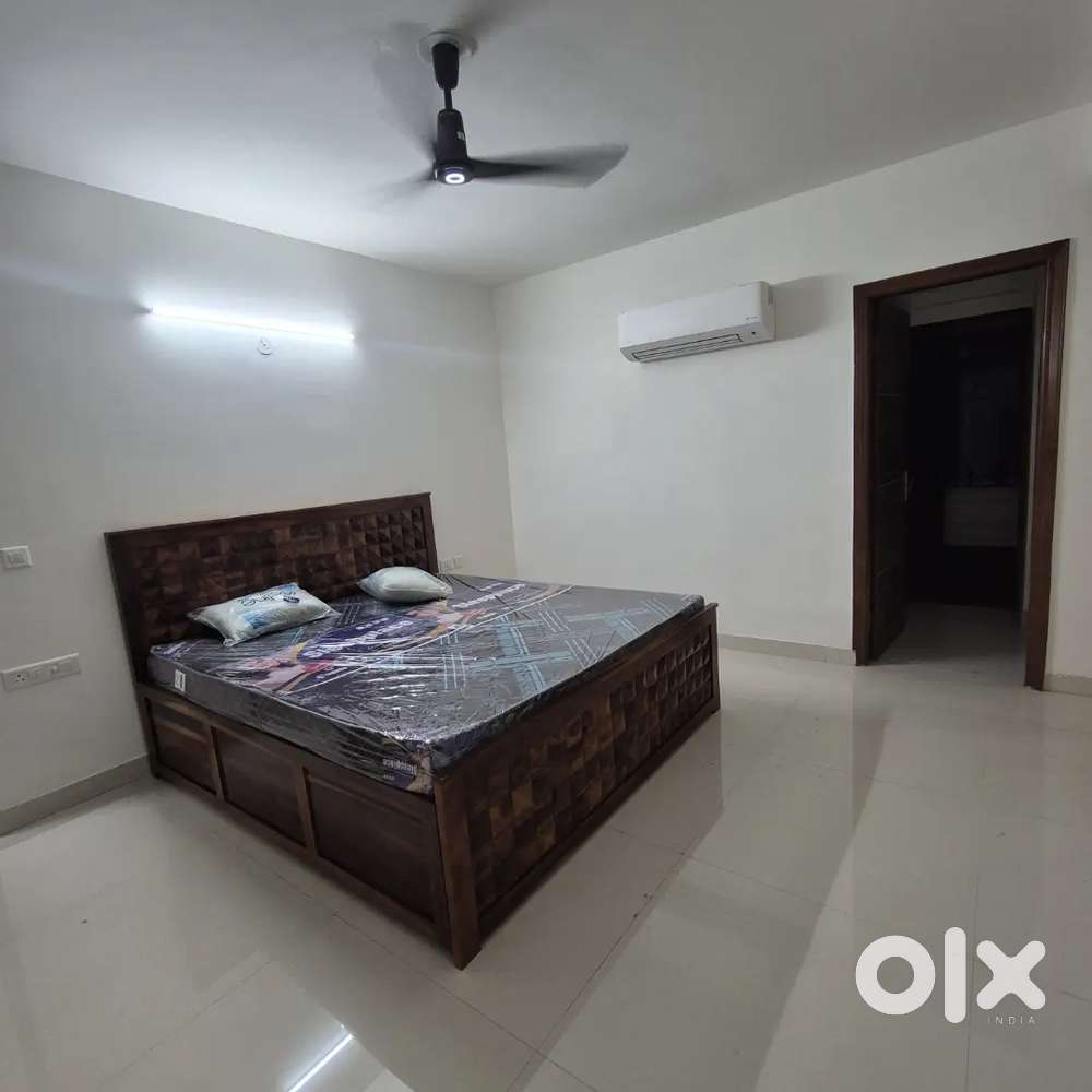 4BHK Fully-Furnished, Well-ventilated Flat Available for Rent