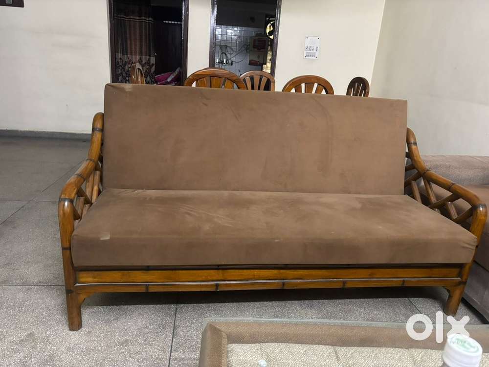 Sofa set with center table