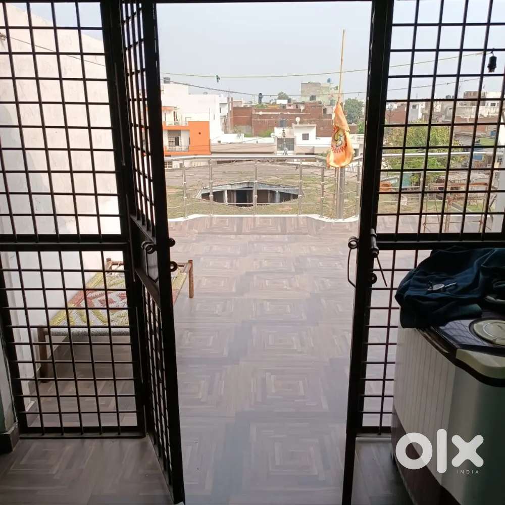 One bhk room for girls or working women