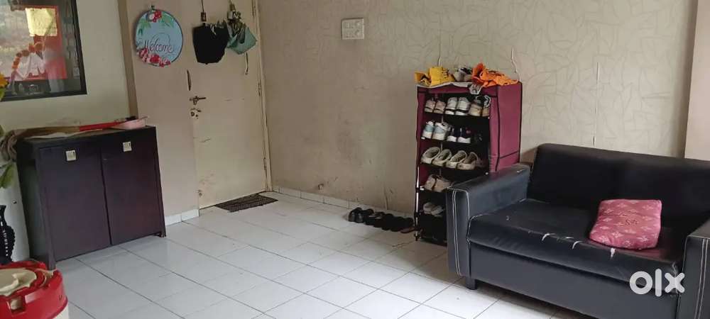 Urgent Required 2 working or college girls.