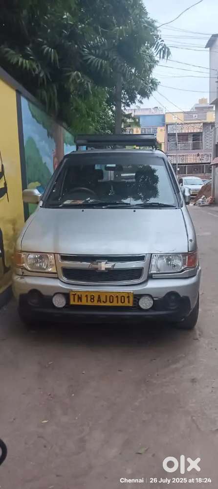 Chevrolet Tavera Neo 3