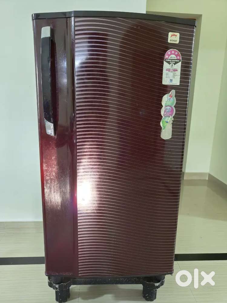 Fridge: Godrej (5 star)185 Ltr Refrigerator