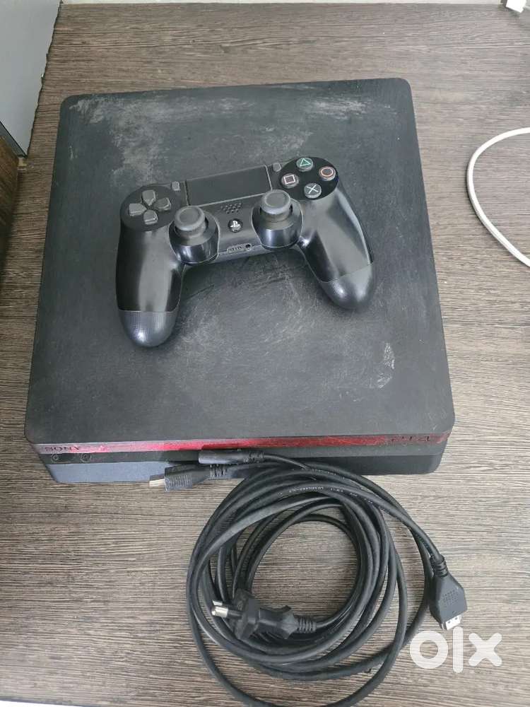 Ps4- 500gb exellent condition with gta 5 Cd