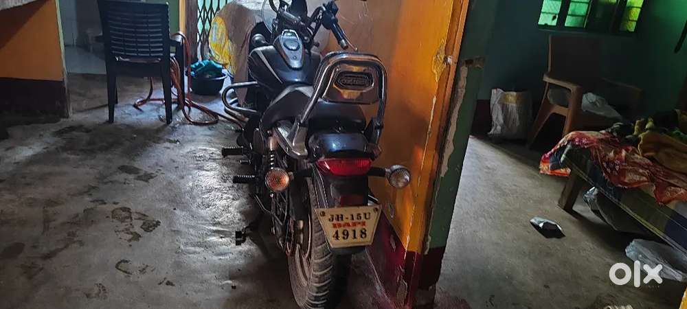 Aedam new hai Bahut hi kam use huwa hai
