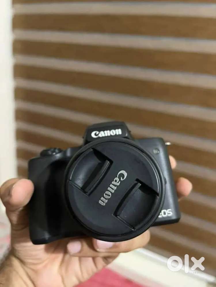 Canon m50 mark 1 mirrorless camera 4k with lens