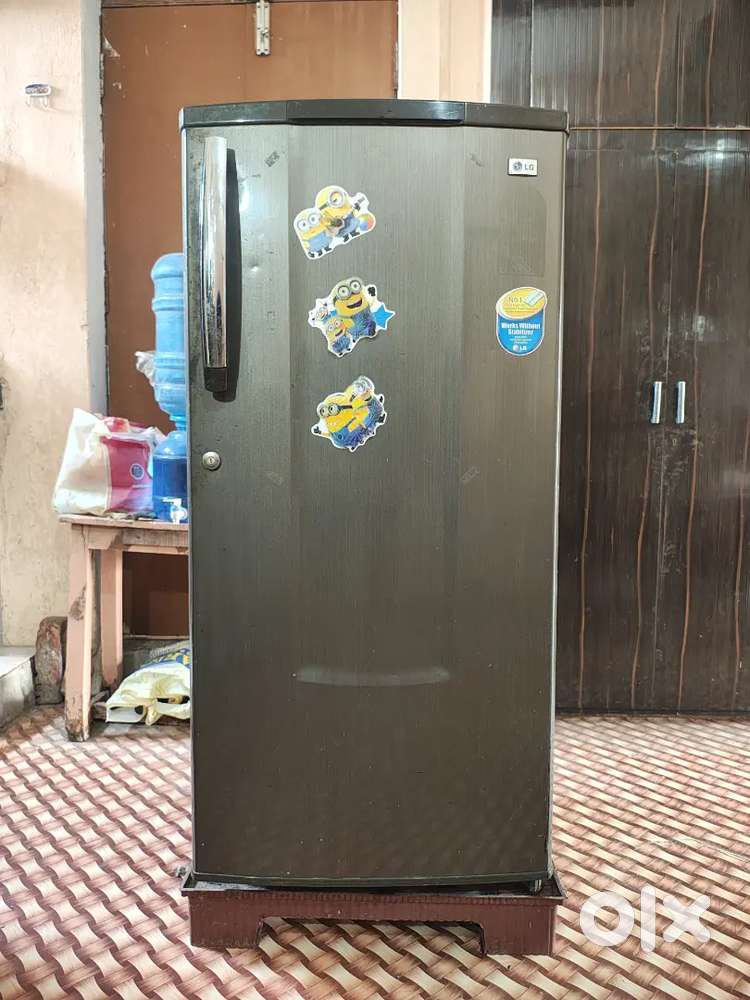 WANT TO URGENT SELL LG FRIDGE