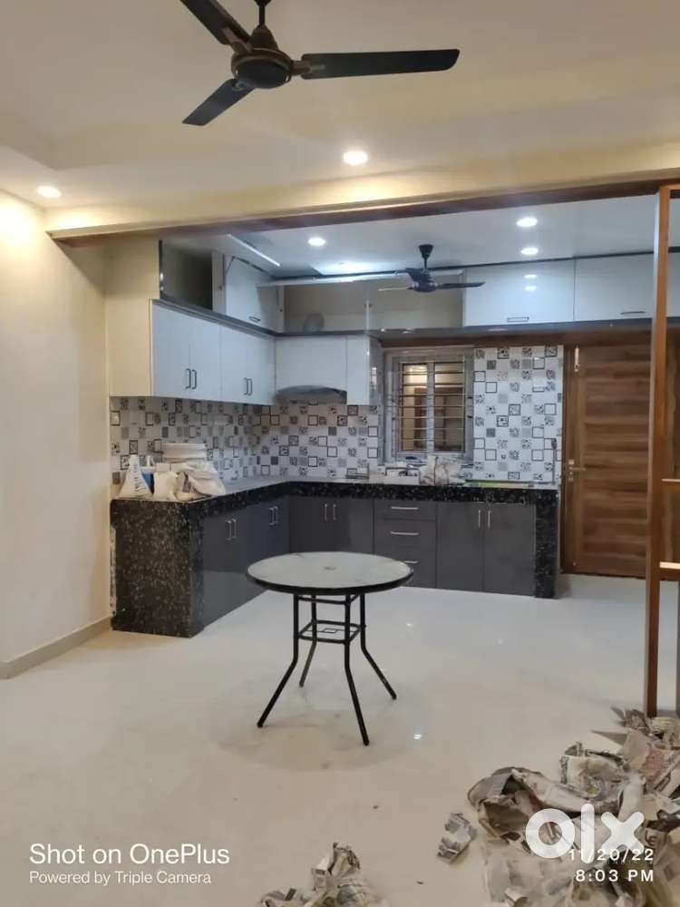 3bhk for family only ( coupboards, modular kitchen available)