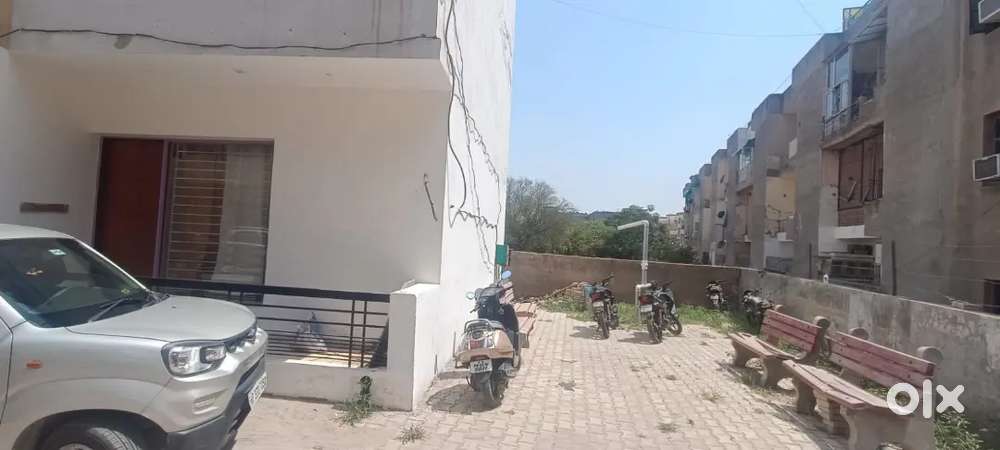 Corner 2BHK Ground Floor Flat In Sec125 Sunny Enclave Kharar Mohali
