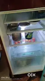 Fridge for sell only door should weld it's working condition 5000