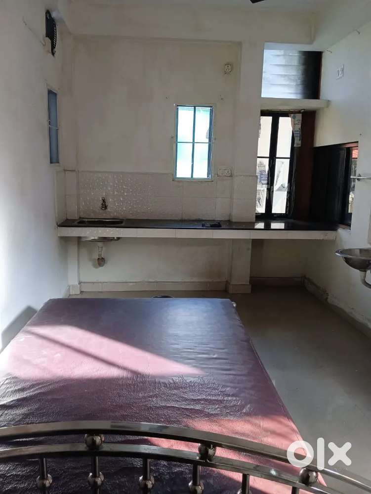 Gandhinagar,Kadavanthara Rs5500