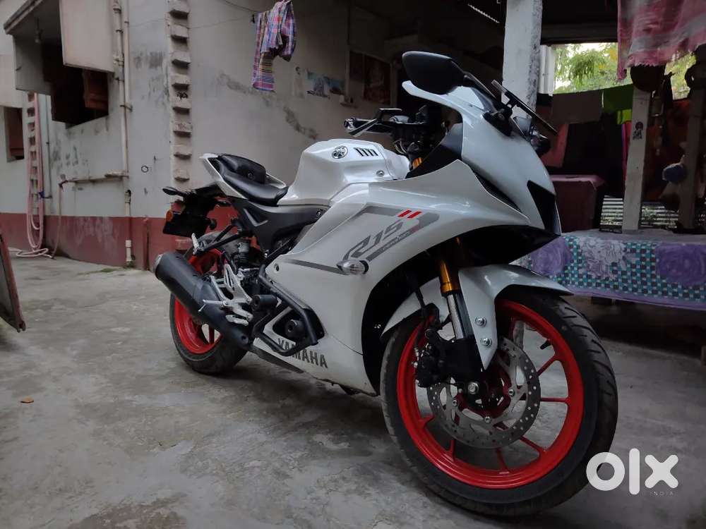 Yamaha R15 V4 in showroom condition for sell